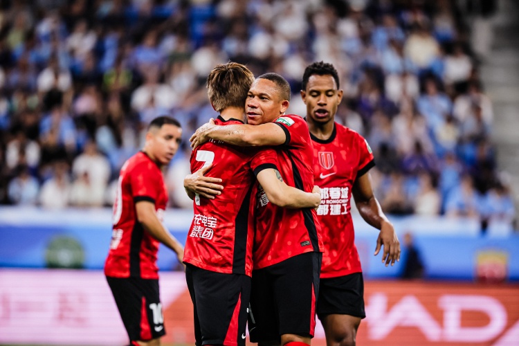 蓉城双线7场不胜 中场失控成战术体系最大短板