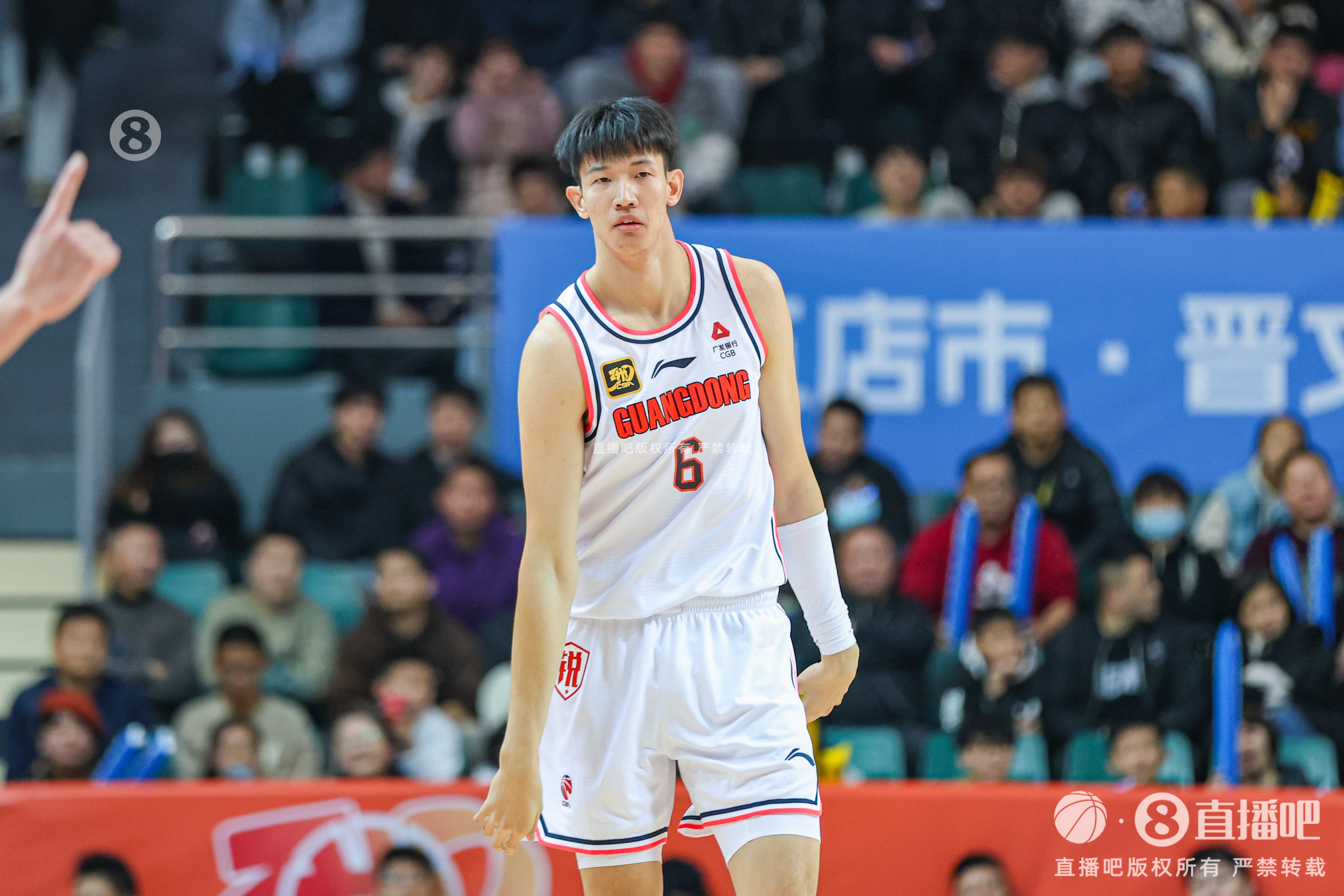 广东宏远为黄明依提供B类续约合同