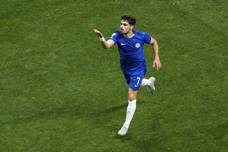 切尔西清洗清单：半数中卫必须离队，内托成为四支英超球队目标