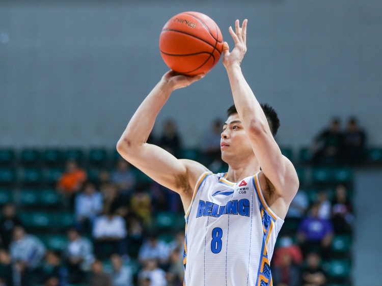 方硕租借NBL长沙获队史国内球员顶薪 两年合同期满回归北京
