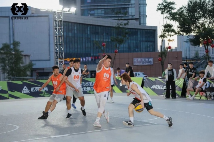 FIBA Open 3×3东胜分站战罢 黑色闪电与海底小纵队分获组别冠军 FIBA Open 3×3东胜分站战罢 黑色闪电与海底小纵队分获组别冠军