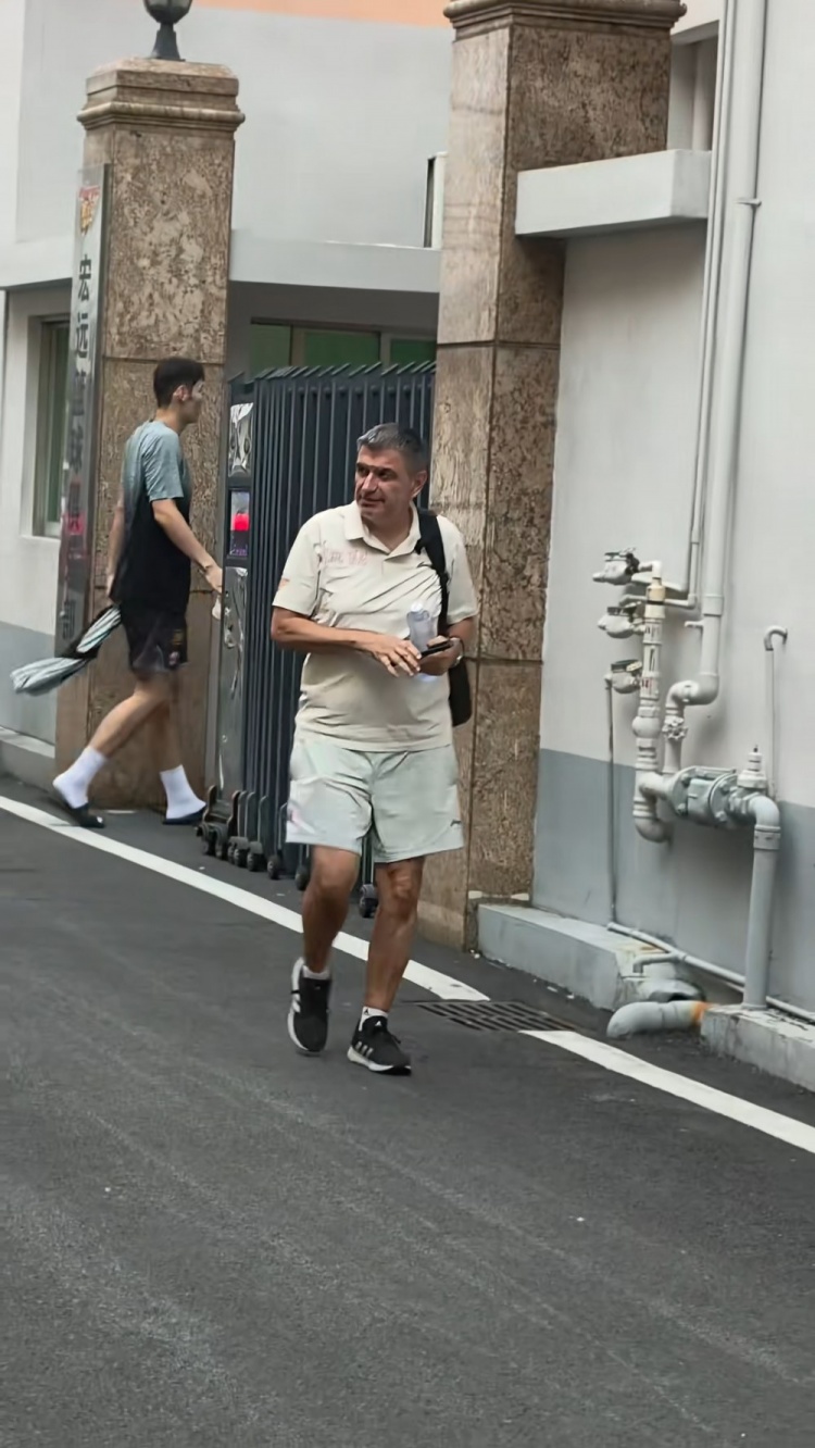 福建内线刘旭现身广东男篮基地 租借交易未有定论