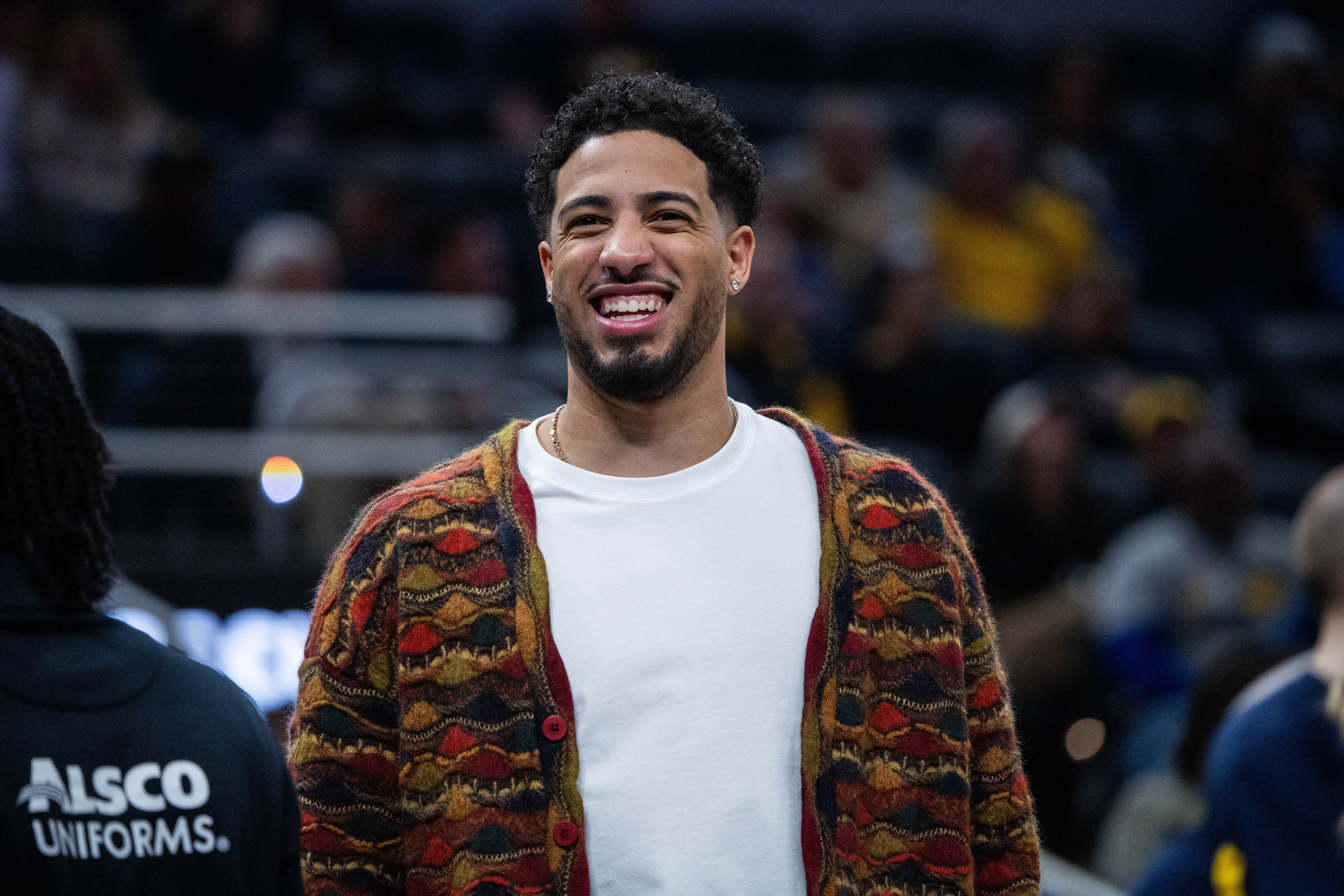 哈利伯顿：东部比西部更有趣 西部仅雷霆马刺能进总决赛