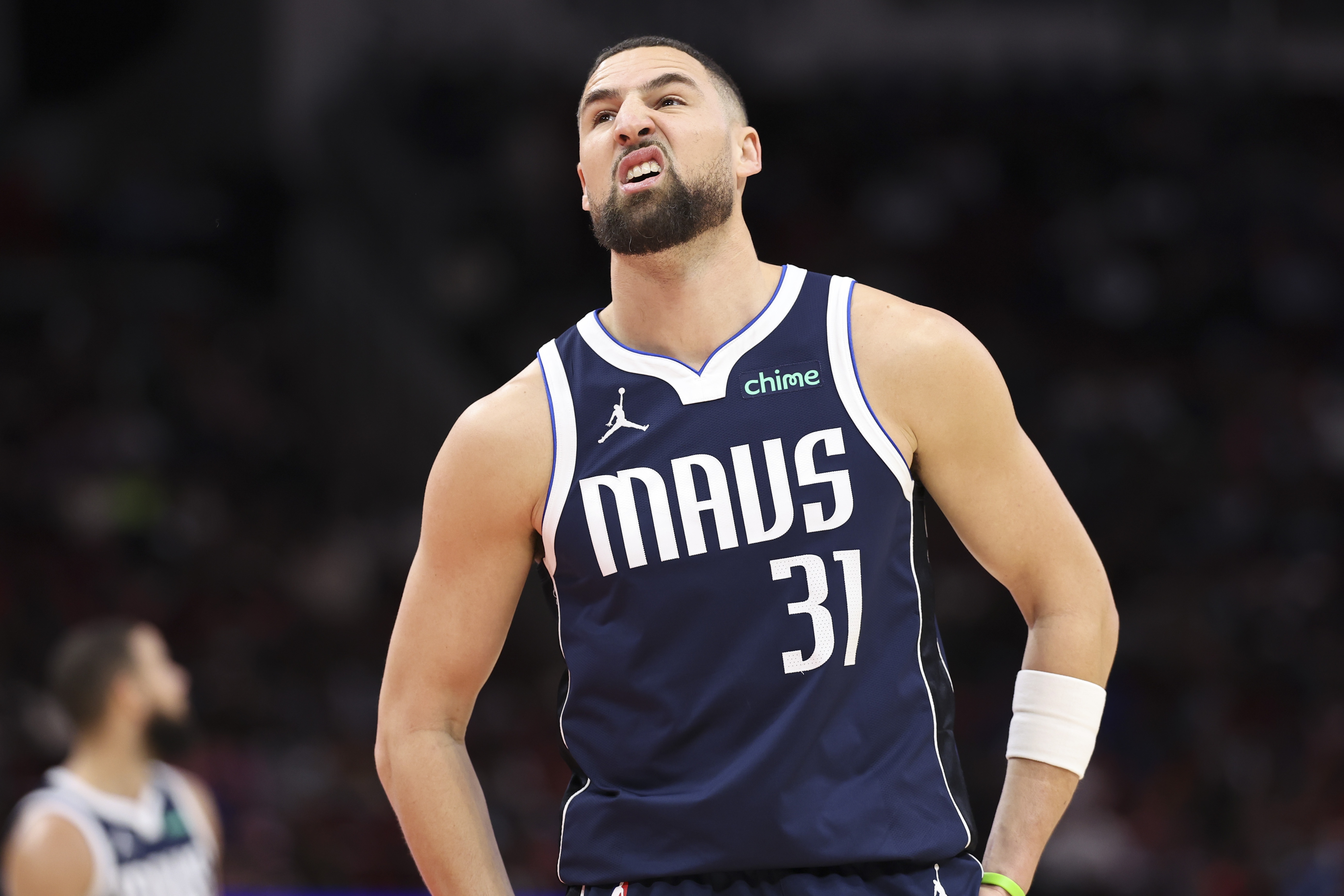 NBA历史季后赛三分命中率榜：克莱40.5%最高 库里39.7%第5