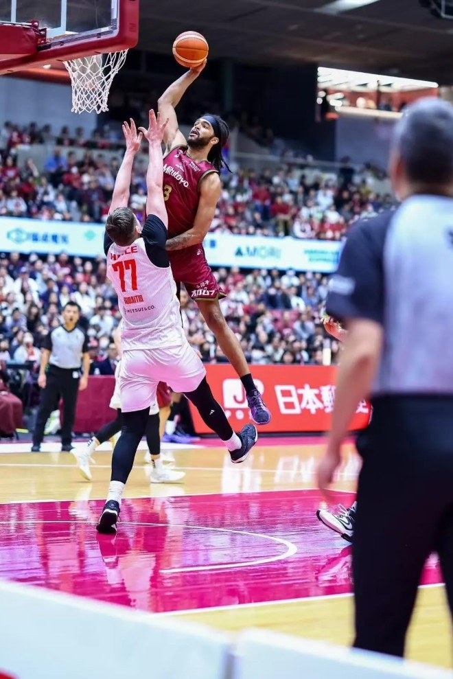 媒体人:NBL贵州猛龙的内线外援锁定为上赛季效力山东的琼斯 媒体人:NBL贵州猛龙的内线外援锁定为上赛季效力山东的琼斯